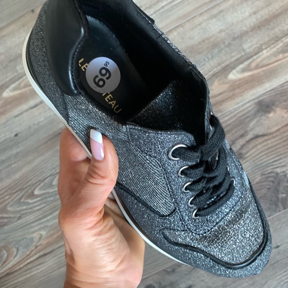 LE CHATEAU Glitter Runners - Picture 4 of 4